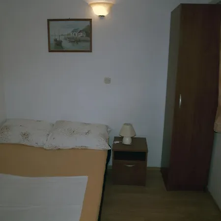 Apartmani Stefanija * 비르
