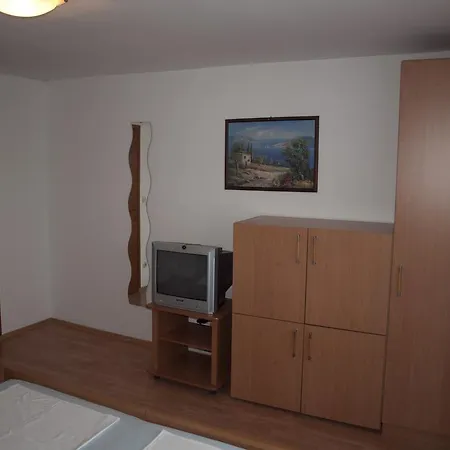 Apartmani Stefanija 비르